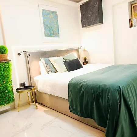 Апартаменты Penthouse Loft With Huge Terrace Салоники